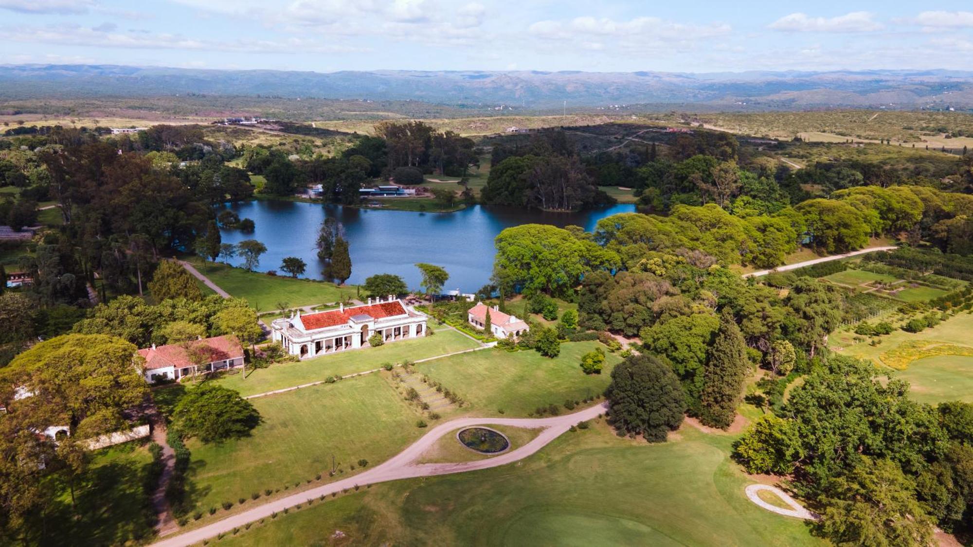 Estancia La Paz Hotel Аскочинга Экстерьер фото