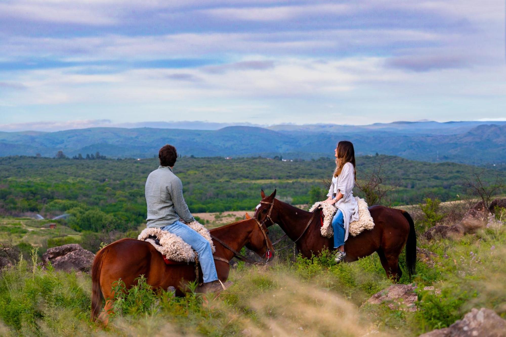 Estancia La Paz Hotel Аскочинга Экстерьер фото