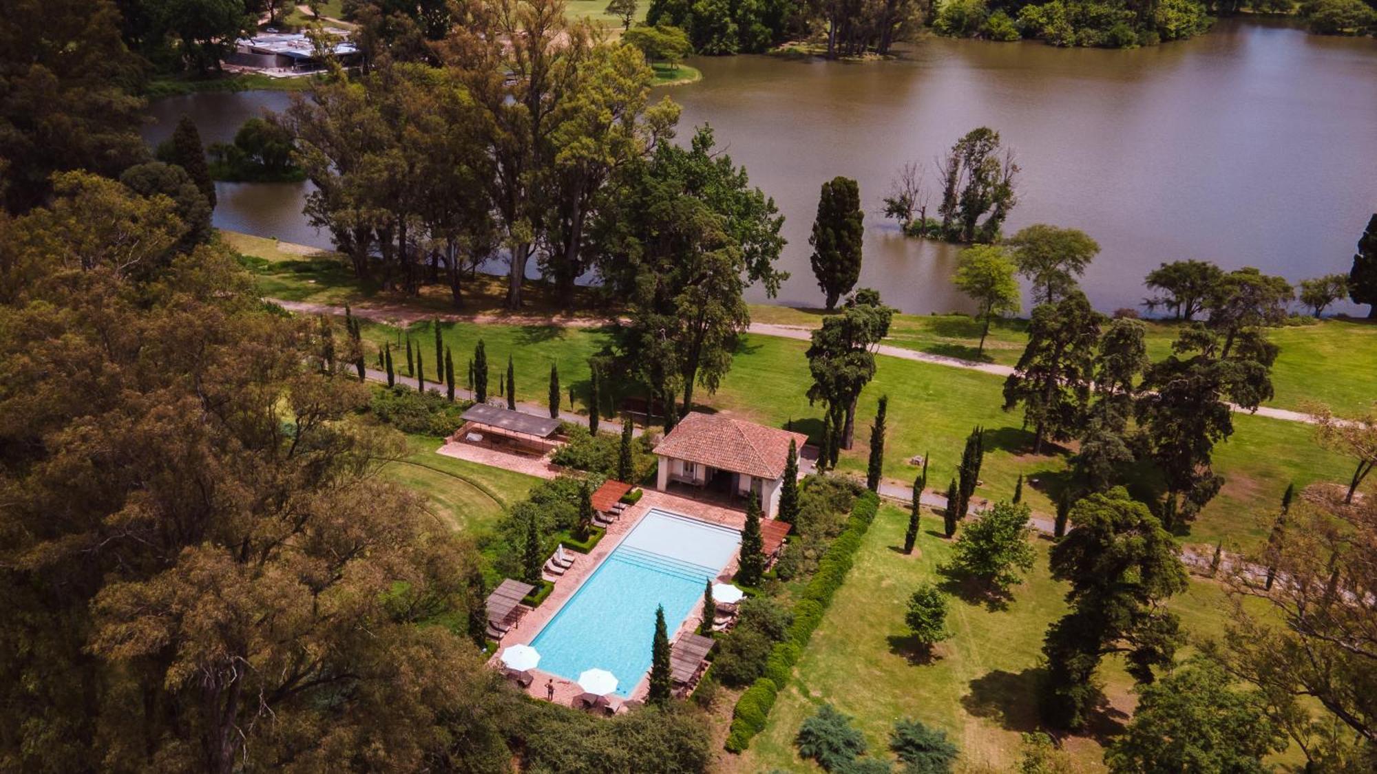 Estancia La Paz Hotel Аскочинга Экстерьер фото